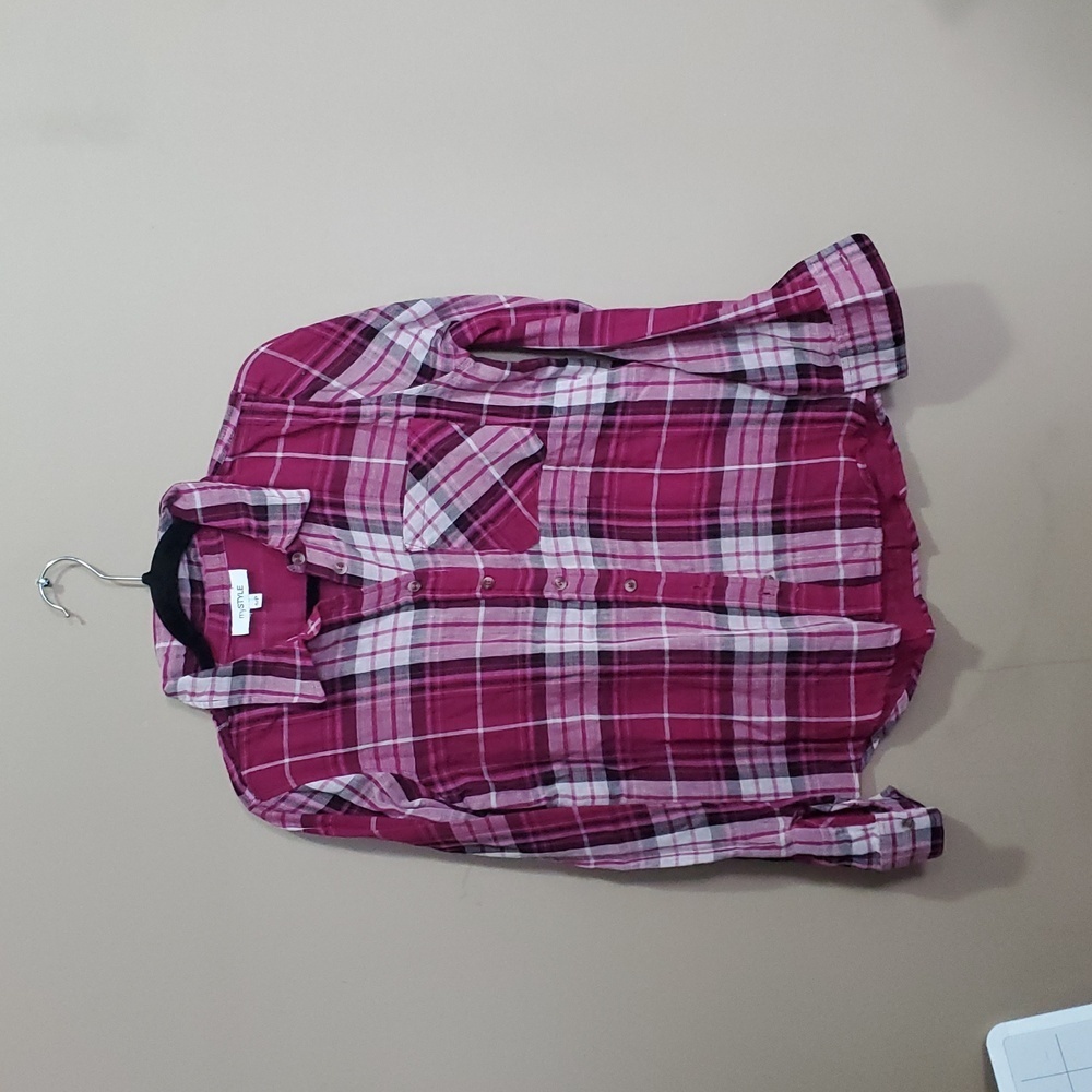 My Style Pink Plaid Button-Up Shirt Size Small